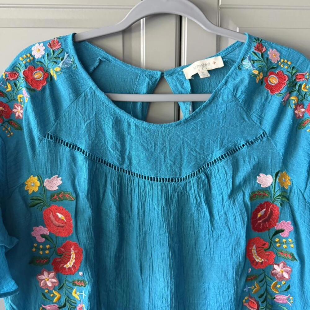 Umgee Blue Blouse with Floral Embroidery - Picture 4 of 14
